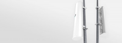 Antena ubiquiti sectorial blindada de 90º de cobertura (ap-5ac-90-hd)