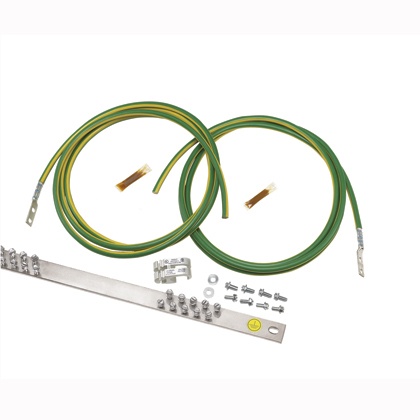 Kit de puesta a tierra con dos jumpers 6 awg y barra de conexiones de 20 orificios, para rack de 19in